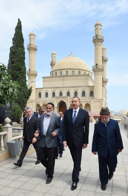 Ilham Aliyev en el santuario “ Rahima Xanim”-Fotos